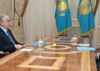 МЕМЛЕКЕТ БАСШЫСЫ ПРЕЗИДЕНТ ЖАНЫНДАҒЫ АДАМ ҚҰҚЫҚТАРЫ ЖӨНІНДЕГІ КОМИССИЯНЫҢ ТӨРАҒАСЫ ИГОРЬ РОГОВТЫ ҚАБЫЛДАДЫ