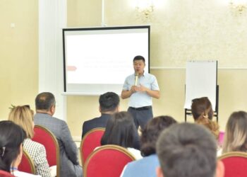 ИДЕОЛОГТАР БІЛІКТІЛІГІН АРТЫРУДА