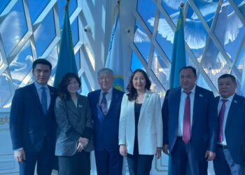 «ҚАЗАҚСТАН МӘСЛИХАТТАРЫ ДЕПУТАТТАРЫНЫҢ БІРЛЕСТІГІ» РЕСПУБЛИКАЛЫҚ ҚОҒАМДЫҚ БІРЛЕСТІГІНІҢ  ОТЫРЫСЫ