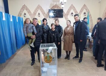 ШЫМКЕНТ ҚАЛАСЫ МӘСЛИХАТЫНЫҢ ХАТШЫСЫ БАХАДЫР НАРЫМБЕТОВ ОТБАСЫМЕН САЯСИ НАУҚАНҒА ҚАТЫСТЫ