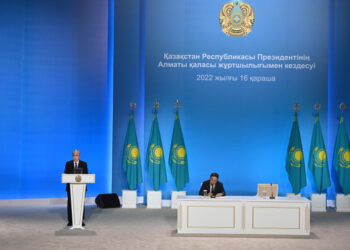 МЕМЛЕКЕТ БАСШЫСЫ АЛМАТЫ ҚАЛАСЫНЫҢ ЖҰРТШЫЛЫҒЫМЕН КЕЗДЕСТІ