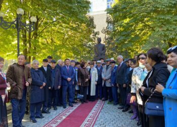 МЕГАПОЛИС А.АСҚАРОВТЫҢ МЕРЕЙТОЙЫН АТАП ӨТУДЕ