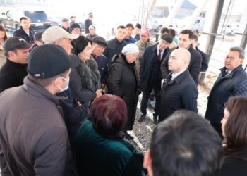 МИНИСТР ШЫМШАҺАРДЫҢ ИНФРАҚҰРЫЛЫМЫ МЕН ӨНЕРКӘСІПТІК ӘЛЕУЕТІМЕН ТАНЫСТЫ