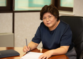 ТОҚАЕВ ЭЛЬВИРА АЗИМОВАНЫ КОНСТИТУЦИЯЛЫҚ СОТ ТӨРАҒАСЫ ЕТІП ТАҒАЙЫНДАДЫ