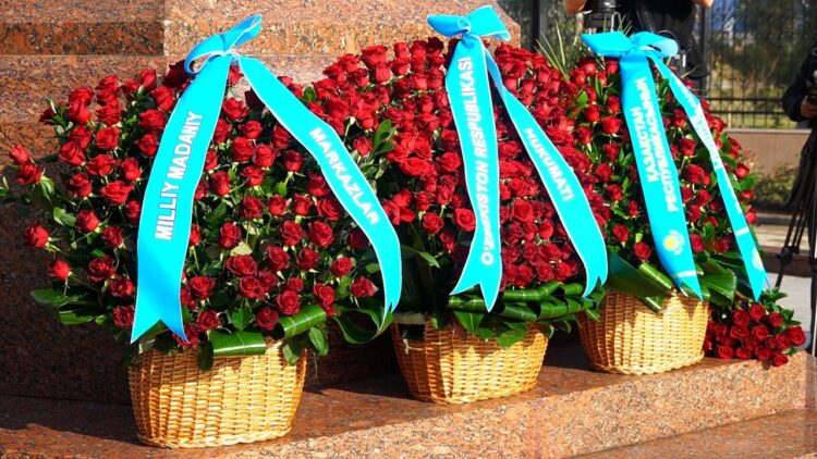 ТАШКЕНТТЕ АБАЙ ҚҰНАНБАЙҰЛЫНЫҢ ШЫҒАРМАШЫЛЫҒЫНА АРНАЛҒАН КӨРМЕ АШЫЛДЫ