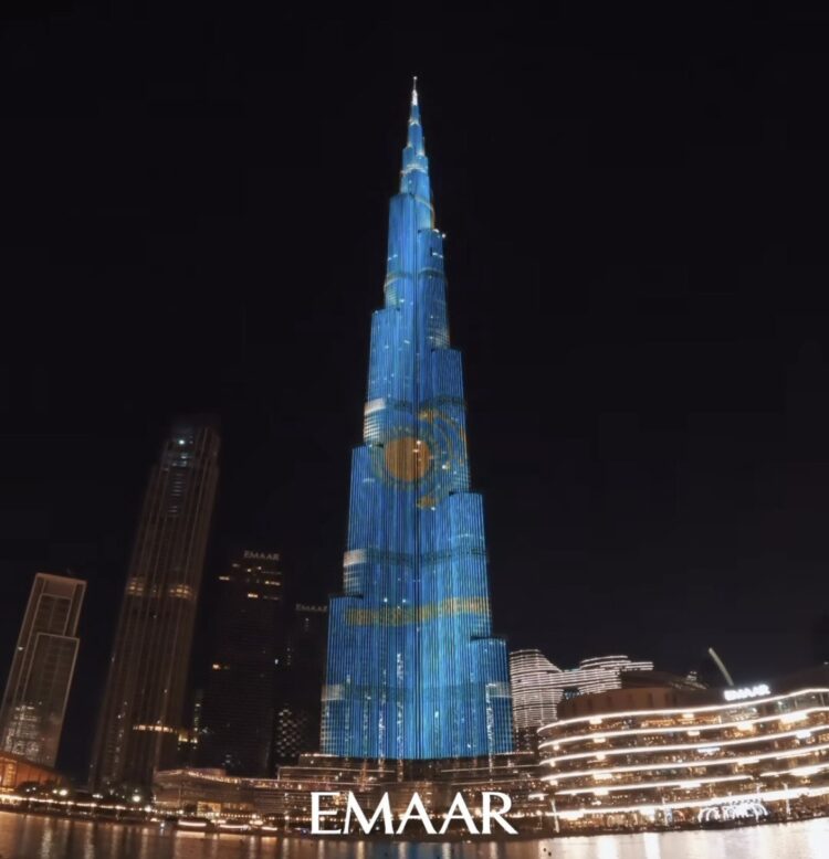 БУРЖ ХАЛИФА ҒИМАРАТЫНДА ҚАЗАҚСТАН ТУЫ БЕЙНЕЛЕНДІ