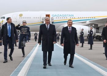 ҚАСЫМ-ЖОМАРТ ТОҚАЕВ ӨЗБЕКСТАНҒА МЕМЛЕКЕТТІК САПАРМЕН КЕЛДІ