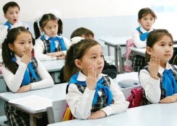 ШҚО-ДА 500-ДЕН АСТАМ БАЛА ҚАЗАҚ ТІЛІН ҮЙРЕНУ ҮШІН АУЫЛДА БІР АЙ ТҰРАДЫ