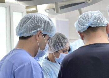 АУРУХАНАЛАРҒА АНГИОГРАФИЯ ҚҰРЫЛҒЫСЫ ОРНАТЫЛЫП, ИТАЛИЯ МАМАНЫНЫҢ ҚАТЫСУЫМЕН ДӘРІГЕРЛЕРГЕ МАСТЕР-КЛАСС ӨТКІЗІЛДІ