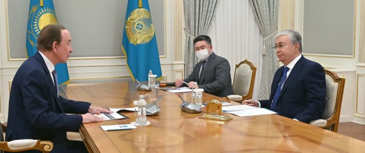 МЕМЛЕКЕТ БАСШЫСЫ AIR ASTANA ПРЕЗИДЕНТІ ПИТЕР ФОСТЕРДІ ҚАБЫЛДАДЫ