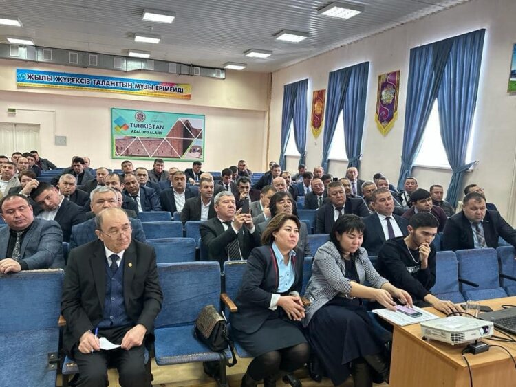 САЙРАМДАҒЫ БІЛІМ ҰЯЛАРЫНЫҢ ИНФРАҚҰРЫЛЫМЫ МЕН САПАСЫ ТАЛҚЫЛАНДЫ