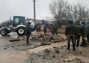 ТҮРКІСТАН МЕН КЕНТАУ ЖӘНЕ ҮШ АУДАННЫҢ КӨШЕЛЕРІ СУ АСТЫНДА ҚАЛДЫ