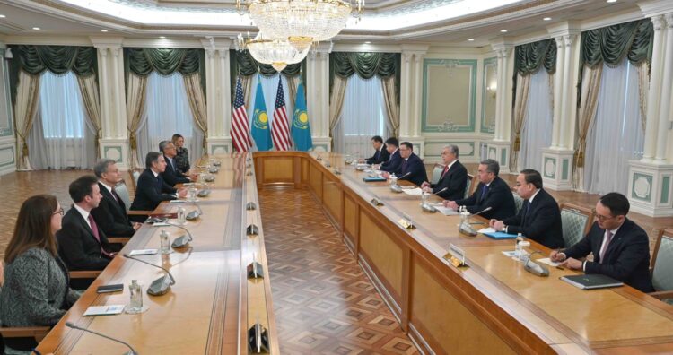 ПРЕЗИДЕНТ ҚАСЫМ-ЖОМАРТ ТОҚАЕВ АҚШ-ТЫҢ МЕМЛЕКЕТТІК ХАТШЫСЫ ЭНТОНИ БЛИНКЕНДІ ҚАБЫЛДАДЫ