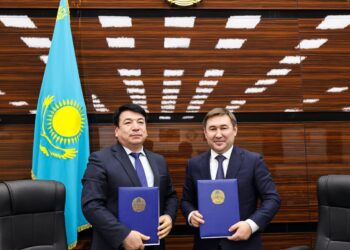 МИНИСТР МЕН ӘКІМ МЕМОРАНДУМҒА ҚОЛ ҚОЙДЫ