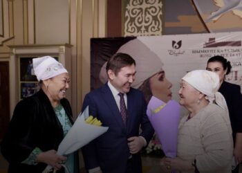 ӘКІМ МЕРЕКЕМЕН ҚҰТТЫҚТАДЫ