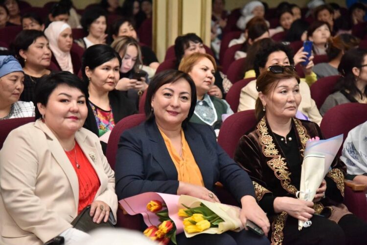 «ДОМАЛАҚ АНА» ОПЕРАСЫ ҚОЙЫЛДЫ