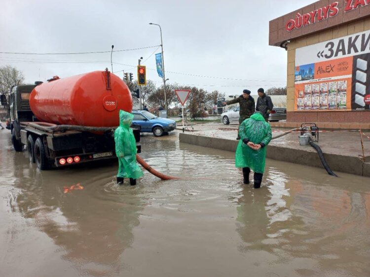 СУ ЖИНАЛҒАН ОРЫНДАР ТАЗАЛАНУДА