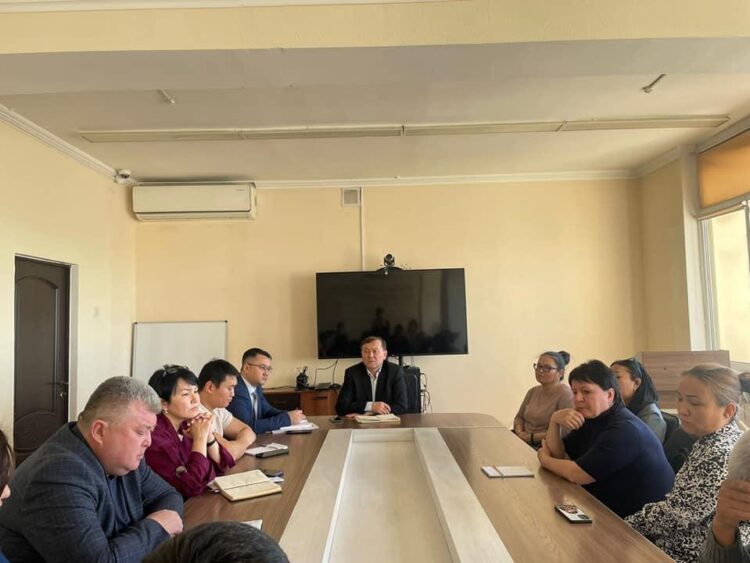 БАС ДӘРІГЕР БҮЙРЕК ЖЕТКІЛІКСІЗДІГІМЕН ЕСЕПТЕ ТҰРАТЫН НАУҚАСТАРДЫ ҚАБЫЛДАДЫ