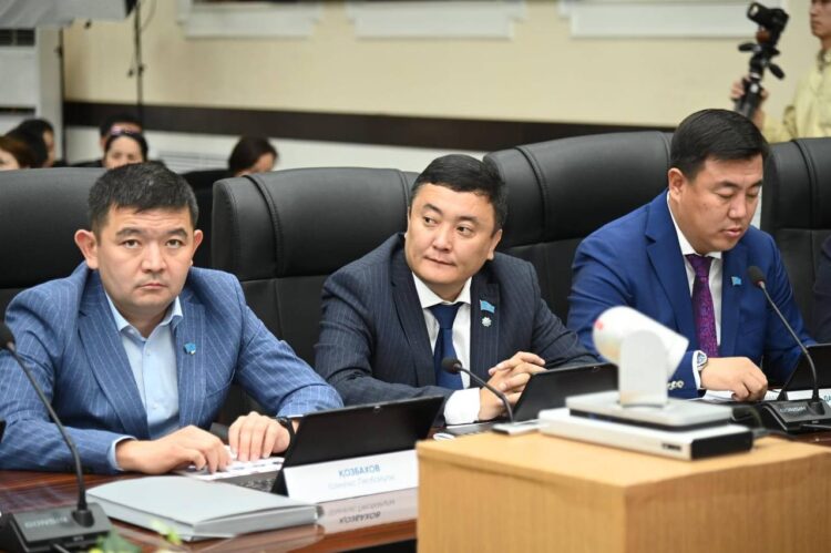 ДЕПУТАТТАР ҚҰРАМЫ 60 ПАЙЫЗҒА ЖАҢАРДЫ