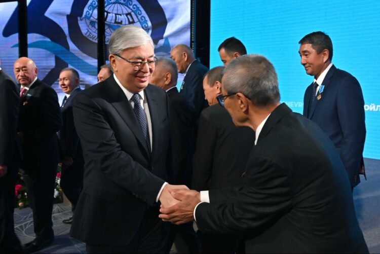 МЕМЛЕКЕТ БАСШЫСЫ «ТЕҢІЗШЕВРОЙЛ» КОМПАНИЯСЫНЫҢ 30 ЖЫЛДЫҒЫНА АРНАЛҒАН САЛТАНАТТЫ ЖИЫНҒА ҚАТЫСТЫ