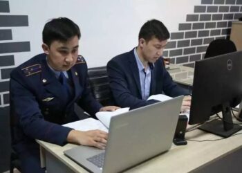 ТҮРКІСТАН ОБЛЫСЫНДА КИБЕРҚЫЛМЫСҚА ҚАРСЫ КҮРЕС ҚЫЗМЕТКЕРЛЕРІ 31 АЛАЯҚТЫ ҰСТАДЫ