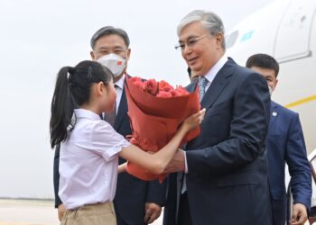 Қытай Халық Республикасына мемлекеттік сапармен келген Президент Қасым-Жомарт Тоқаевты Сиань әуежайында салтанатты қарсы алу рәсімі