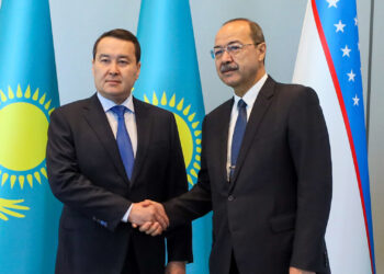 ҚАЗАҚСТАН МЕН ӨЗБЕКСТАН ҮКІМЕТТЕРІНІҢ БАСШЫЛАРЫ ТАШКЕНТТЕ КЕЛІССӨЗ ЖҮРГІЗДІ