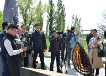 ГОСТИ ИЗ КАЗАХСТАНА ПОСЕТИЛИ БОКОВСКИЙ РАЙОН В ДЕНЬ ПОБЕДЫ