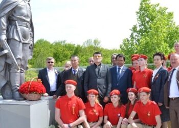 Делегация Казахстана почтила память национального героя, погибшего в боях за Ростовскую область — DONTR.RU