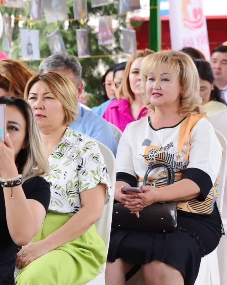 АНАЛАР ҮЙІНЕ 10 ЖЫЛ