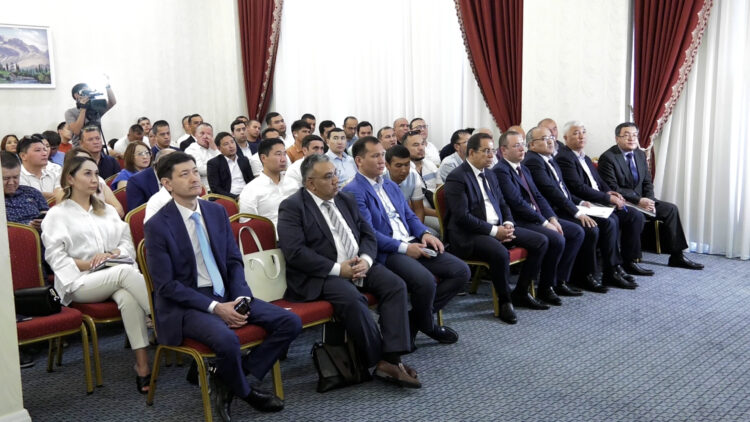 ЖЕҢІЛ ӨНЕРКӘСІПТІ ЖАНДАНДЫРУДЫҢ ЖОЛЫ ҚАЙСЫ?