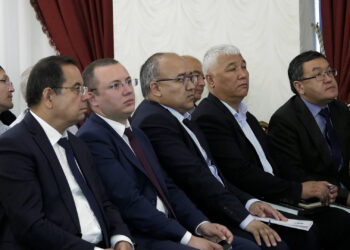 ЖЕҢІЛ ӨНЕРКӘСІПТІ ЖАНДАНДЫРУДЫҢ ЖОЛЫ ҚАЙСЫ?