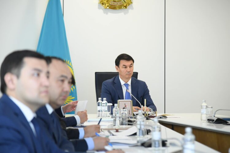 «АУЫЛ АМАНАТЫ» ЖАҢА ҚАРҚЫНМЕН ДАМИДЫ