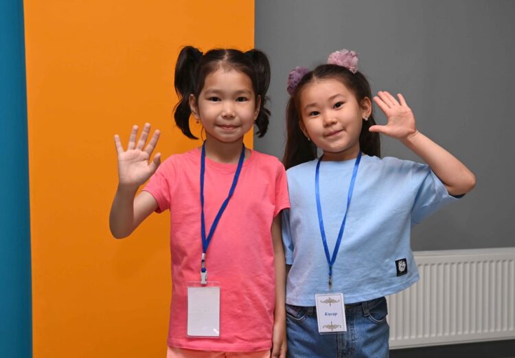 МЕМЛЕКЕТ БАСШЫСЫ ОҚУШЫЛАРДЫҢ ИННОВАЦИЯЛЫҚ ШЫҒАРМАШЫЛЫҚ ОРТАЛЫҒЫНА БАРДЫ