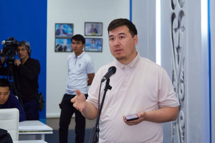 ӘЙТЕНОВ АСТАНАДА ЕСЕП БЕРДІ