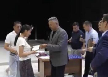 «АҚ ЖОЛ» ПАРТИЯСЫНЫҢ МҮШЕЛЕРІ МАРАПАТТАЛДЫ