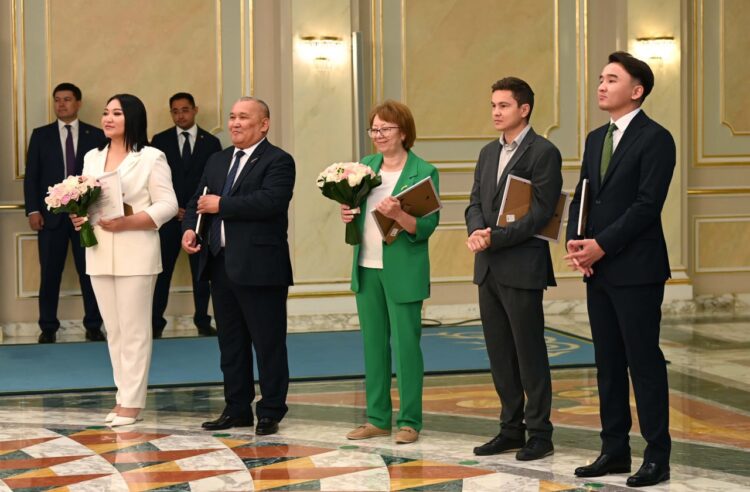 ПРЕЗИДЕНТ ЖУРНАЛИСТЕРДІ МАРАПАТТАДЫ