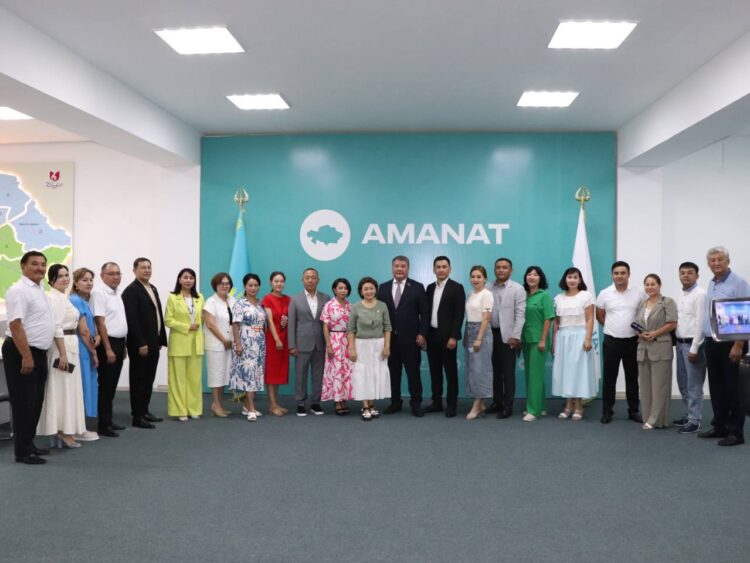 ЖУРНАЛИСТЕР «AMANAT» ПАРТИЯСЫНЫҢ ҚҰРАМЫНА ҚОСЫЛДЫ