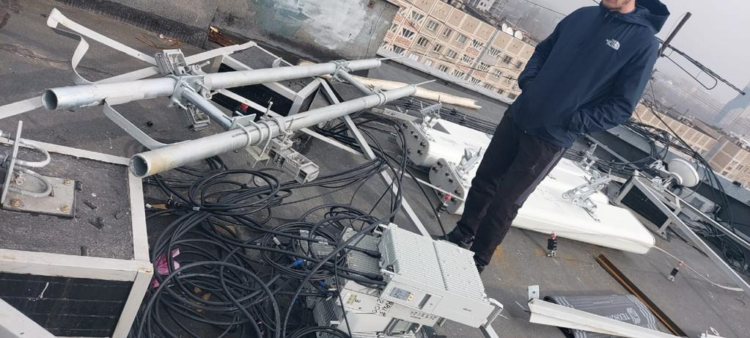 ӨЗІМІЗ ОТЫРҒАН БҰТАҚТЫ ШАУЫП… ШЫМКЕНТ ПЕН ТҮРКІСТАН ОБЛЫСЫНЫҢ ТҰРҒЫНДАРЫ ҰЯЛЫ БАЙЛАНЫС САПАСЫН ҚАЛАЙ НАШАРЛАТЫП ЖҮР?