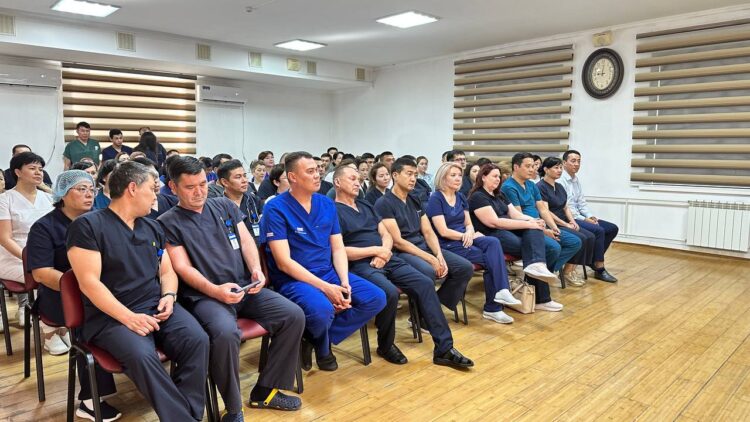 СЕНАТОРЛАР МЕГАПОЛИСТЕ