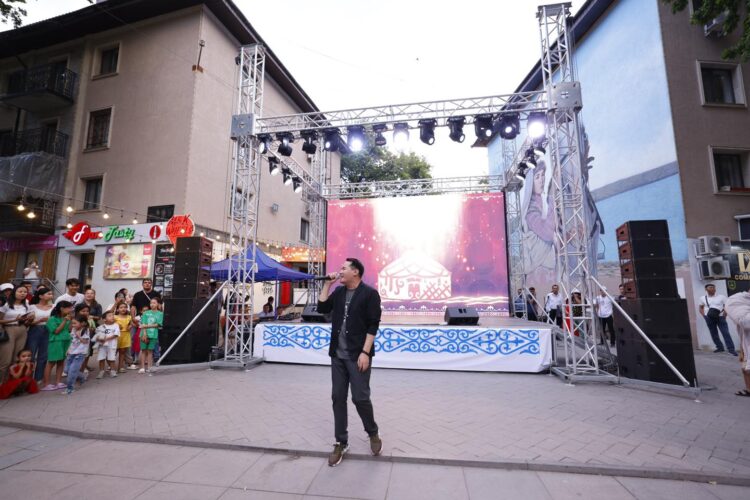 ТУҒАН КҮНІҢМЕН, АСТАНА!