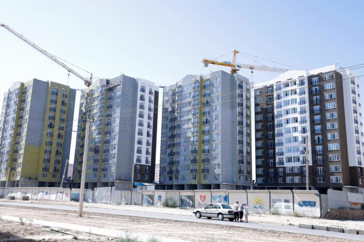 1112 ПӘТЕРЛІ ҮЙДІҢ ҚҰРЫЛЫСЫ ЖҮРУДЕ