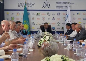 КӘСІПОДАҚТАР ТӨРАҒАЛАРЫМЕН КЕЗДЕСУ