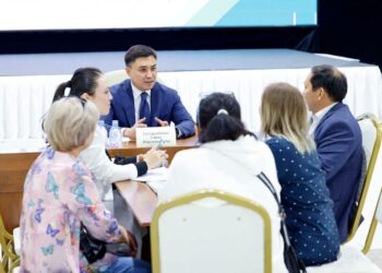 ЖАҢА ӘКІМНІҢ АЛҒАШҚЫ ҚОҒАМДЫҚ ҚАБЫЛДАУЫ