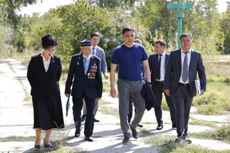 ӘКІМ «ФОСФОРШЫЛАР» САРАЙЫНА БАРДЫ