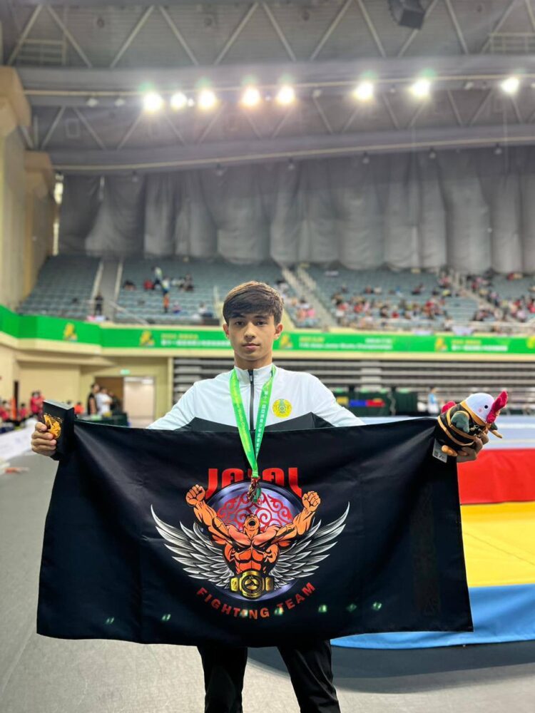 АЗИЯ ЧЕМПИОНАТЫНЫҢ ЖЕҢІМПАЗЫ — РОЗМАТ ИЛЯШОВ