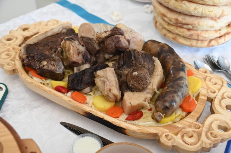 «ҚАЗАҚ ДАСТАРХАНЫ»