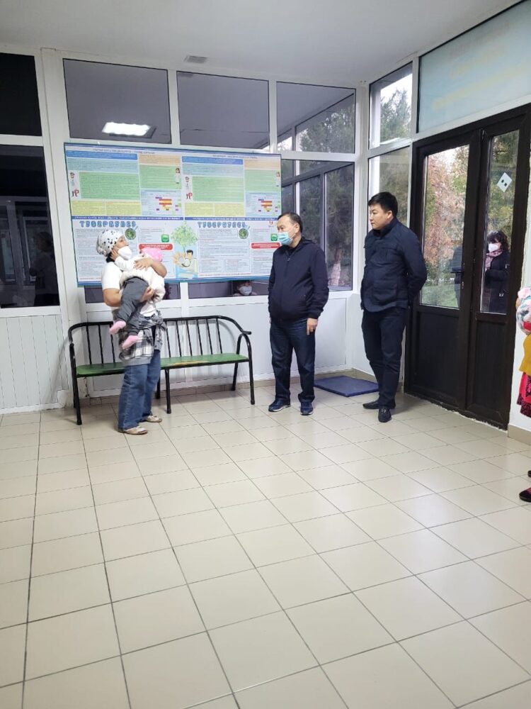 ДӘРІГЕРЛЕР ҚЫЗЫЛША АУРУЫНАН ҚОРҒАНУ ҮШІН ВАКЦИНА САЛДЫРУҒА ШАҚЫРАДЫ