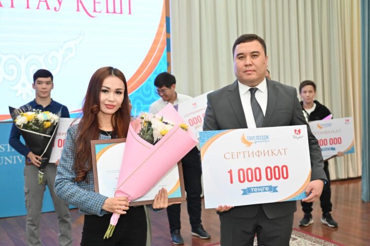 «ТӘУЕЛСІЗДІК ҰРПАҚТАРЫ» ЖОБАСЫНЫҢ ЖЕҢІМПАЗДАРЫ МАРАПАТТАЛДЫ