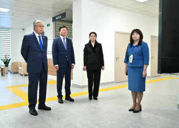 МЕМЛЕКЕТ БАСШЫСЫ САНИТАРИЯЛЫҚ-ЭПИДЕМИОЛОГИЯЛЫҚ САРАПТАМА ОРТАЛЫҒЫНА БАРДЫ